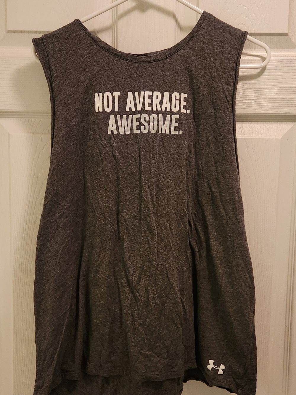 Under Armour HeatGear "Not Average Awesome" Tank Top Grey Women's XL Loose Fit